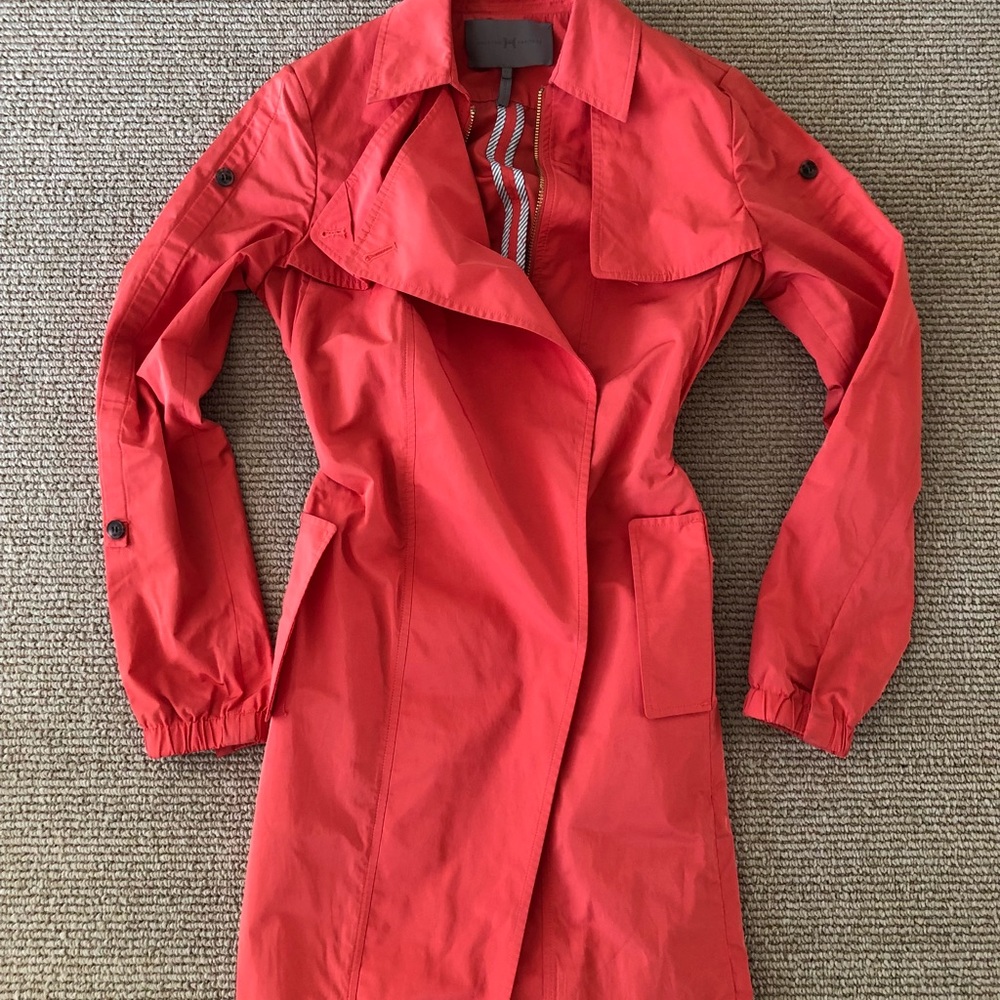 Halston beautiful mint condition rain coat.